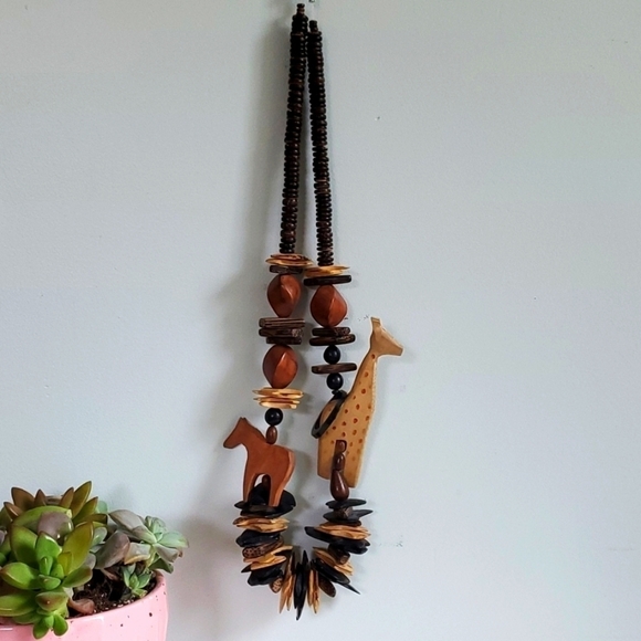 Vintage Wooden Hand Crafted Safari Necklace - Picture 3 of 8